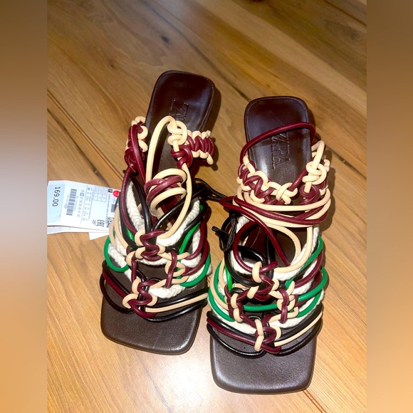 Zara Shoes - Cute Heel Sandals Créate for Zara Woman || Size 36 ||